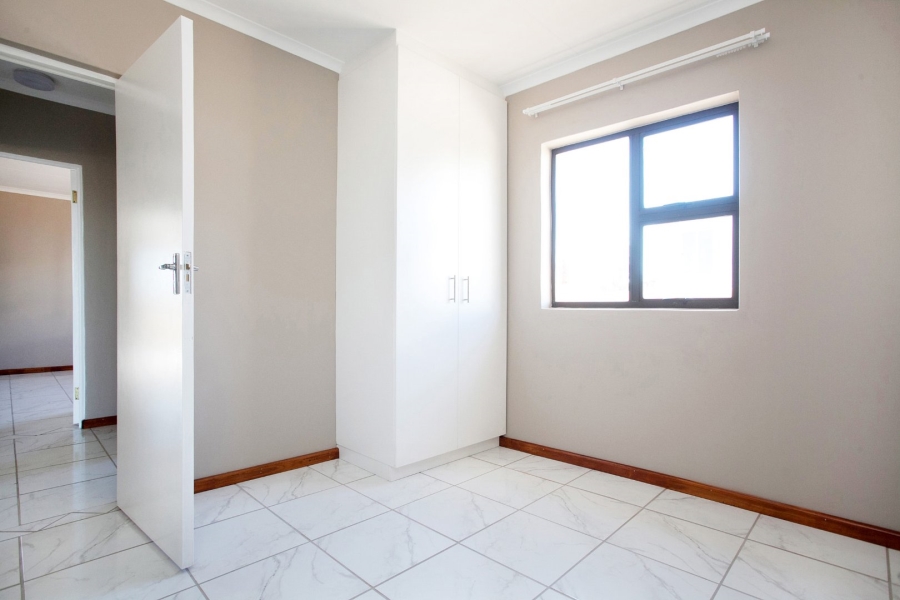 To Let 2 Bedroom Property for Rent in Parsonsvlei Eastern Cape